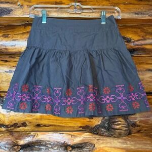 American‎ Eagle Outfitters Grey Embroidered Mini Skirt Size XS